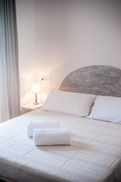 Hostal Bon Sol San Ferrán de ses Roques Pokoj fotografie
