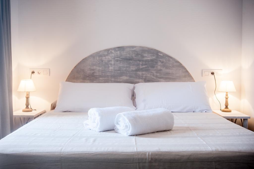 Hostal Bon Sol San Ferrán de ses Roques Pokoj fotografie