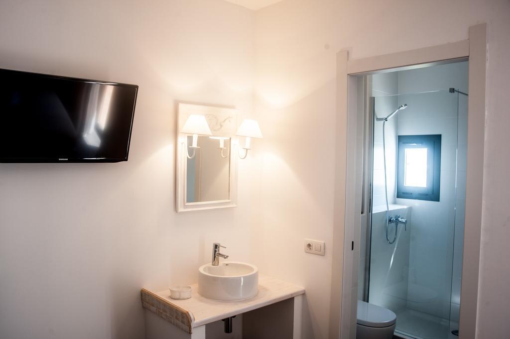 Hostal Bon Sol San Ferrán de ses Roques Pokoj fotografie